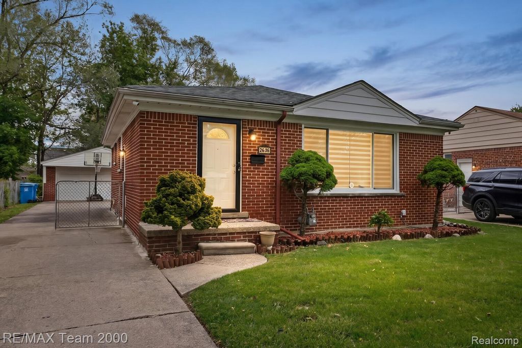 6640 Norborne Avenue, Dearborn Heights city