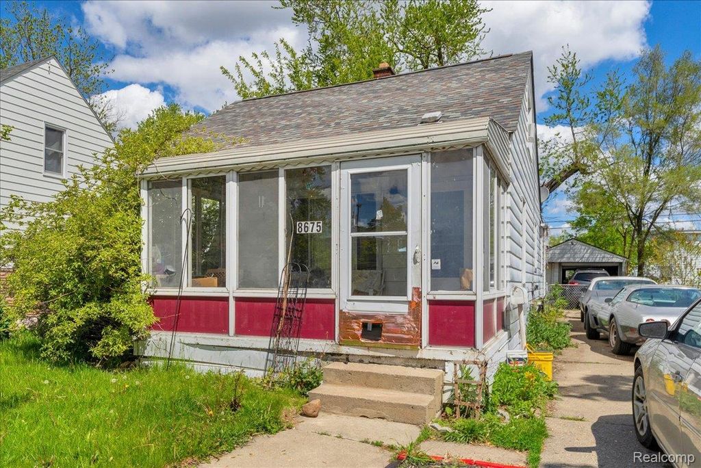 8675 Paige Avenue, Warren city