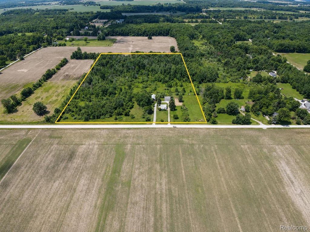 5893 Cribbins Road, Kenockee township