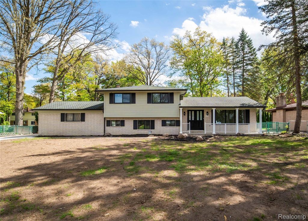 6742 Canterbury Court, Shelby charter township