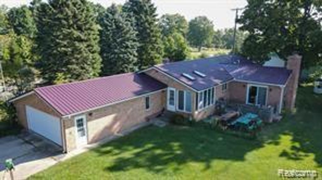 3412 E Sanilac Road, Dayton township