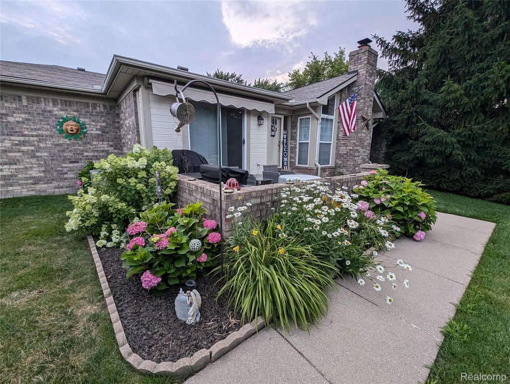 18397 Pleasant Valley Drive 169, Macomb