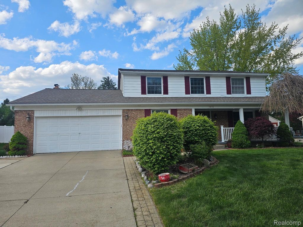 1614 Caliper Drive, Troy city