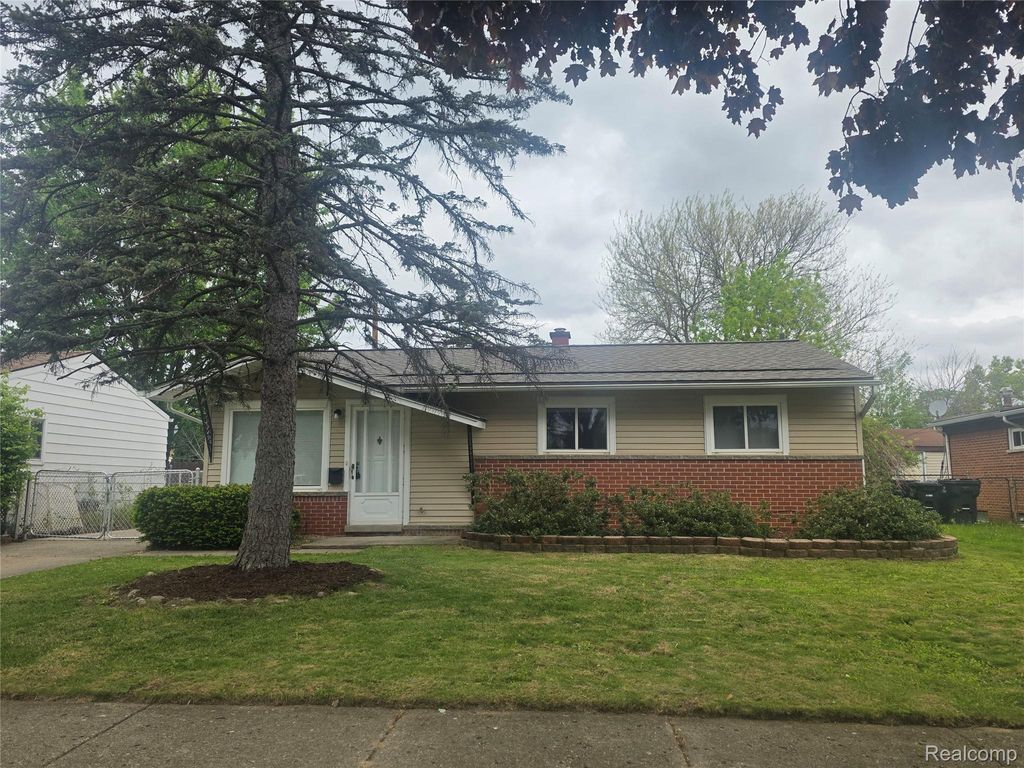 32126 Harvard Street, Westland city