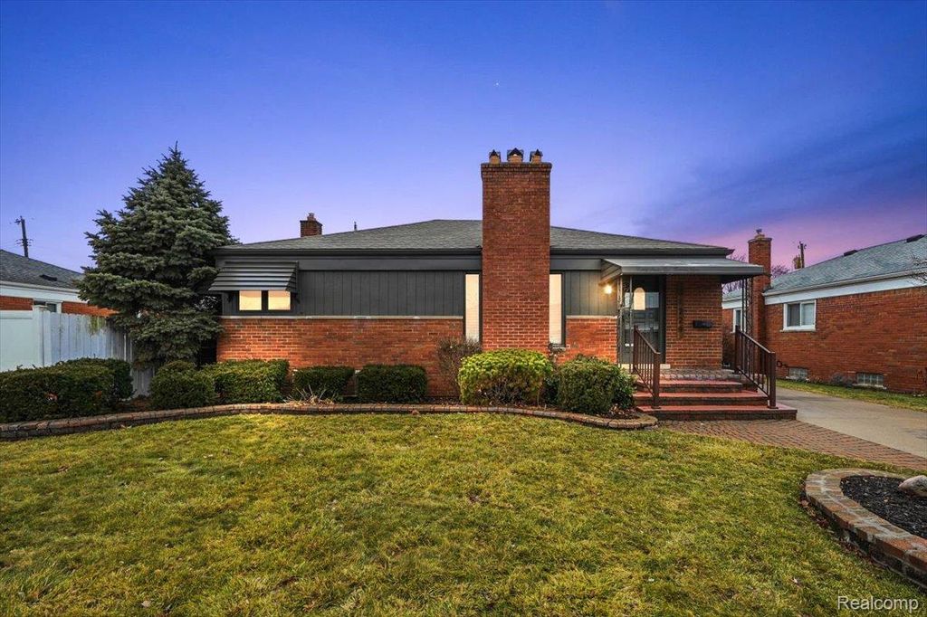 31229 Share Street, St. Clair Shores city