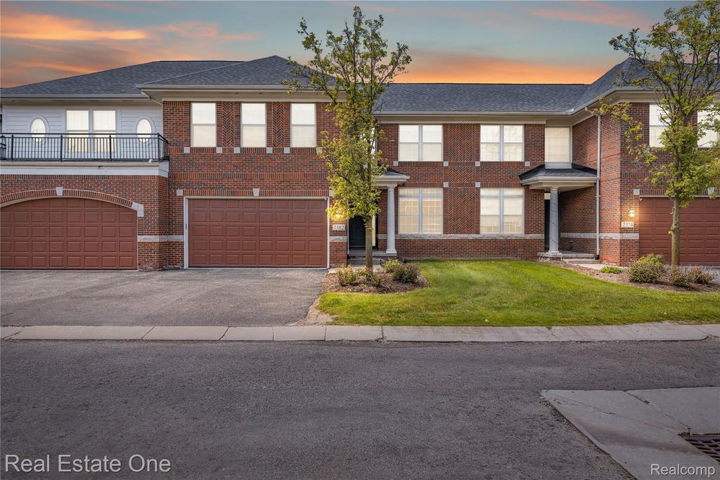 7382 Gateway Drive, West Bloomfield charter township