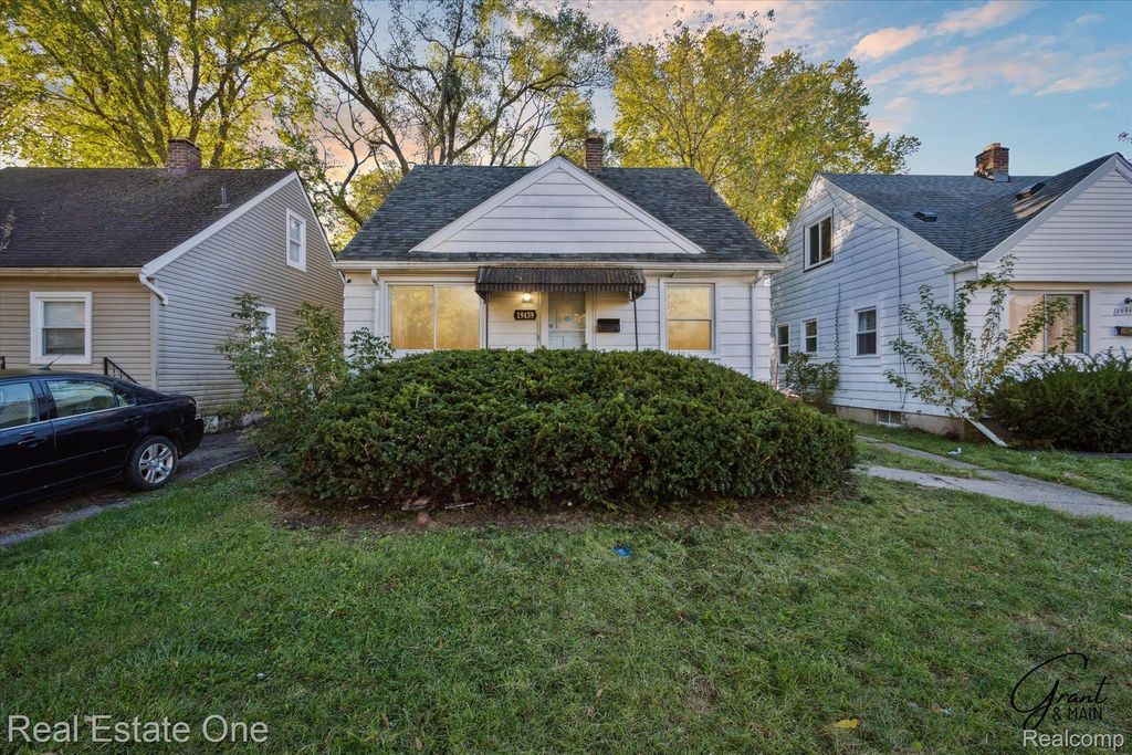 19439 W Chicago Street, Detroit city