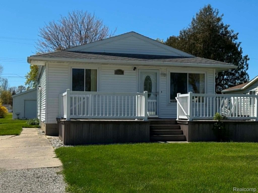 8541 Adams Street, Port Austin village