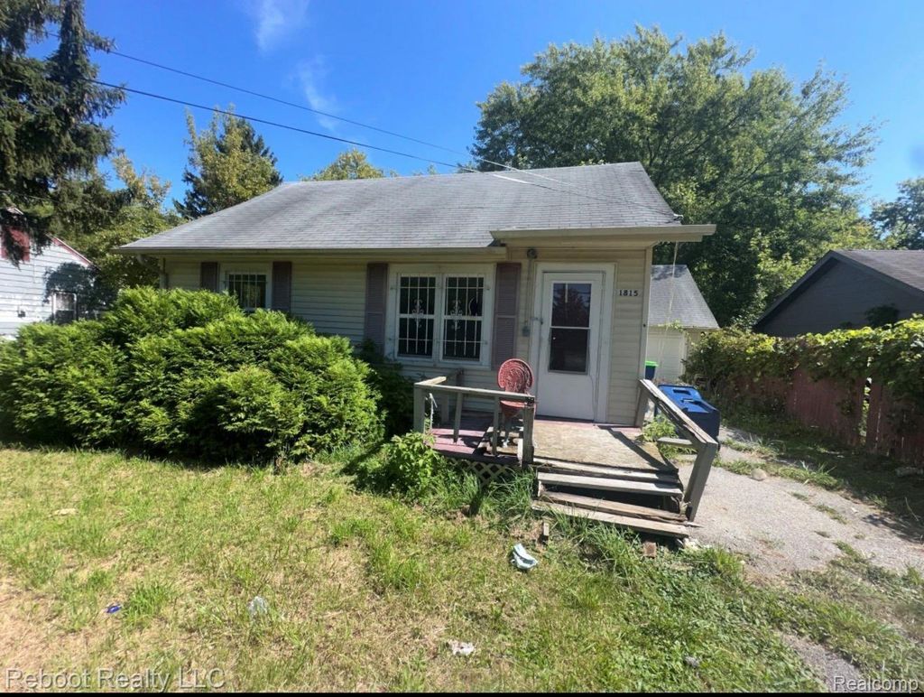 1815 Mack Road, Buena Vista charter township
