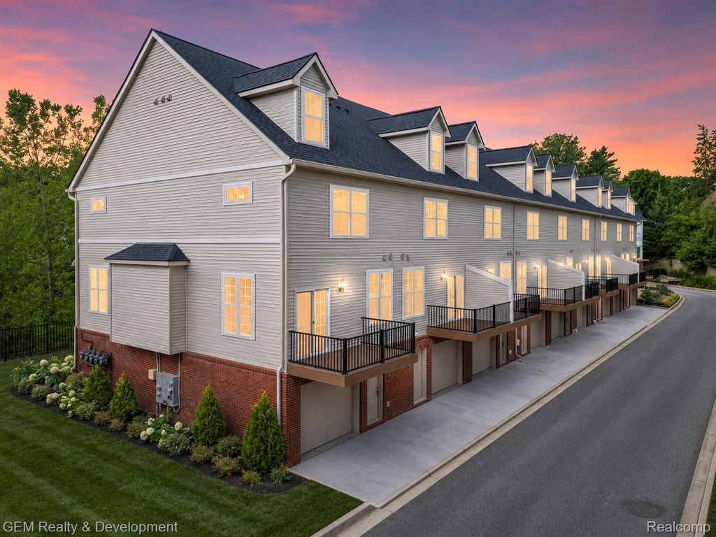 506 Village Lane, Milford village