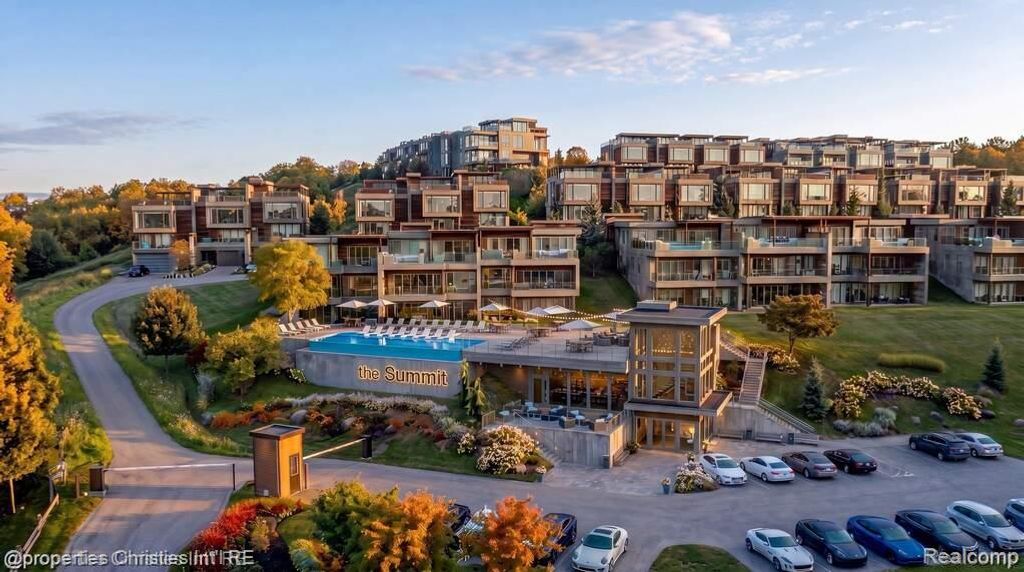 3575 Charlevoix Avenue 20, Petoskey