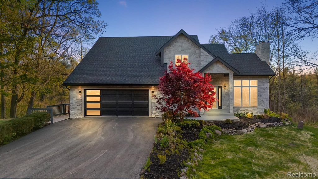 1585 Houghton Trail, Ortonville