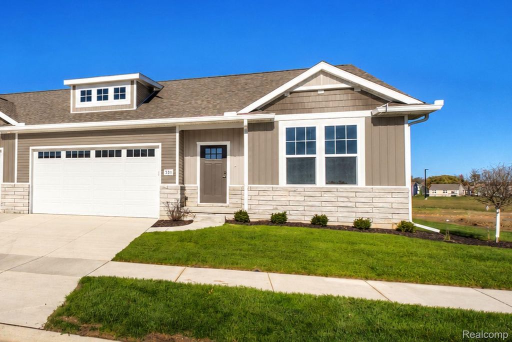 336 Mcdowell Drive, Marion township