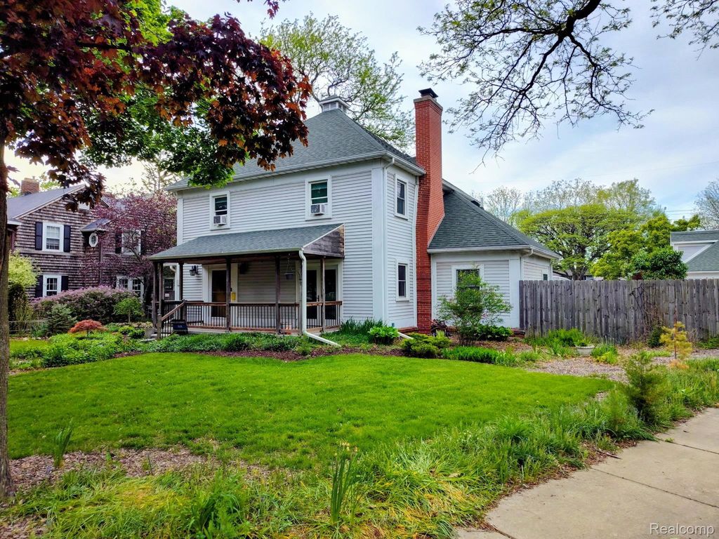 1404 Harvard Road, East Lansing city
