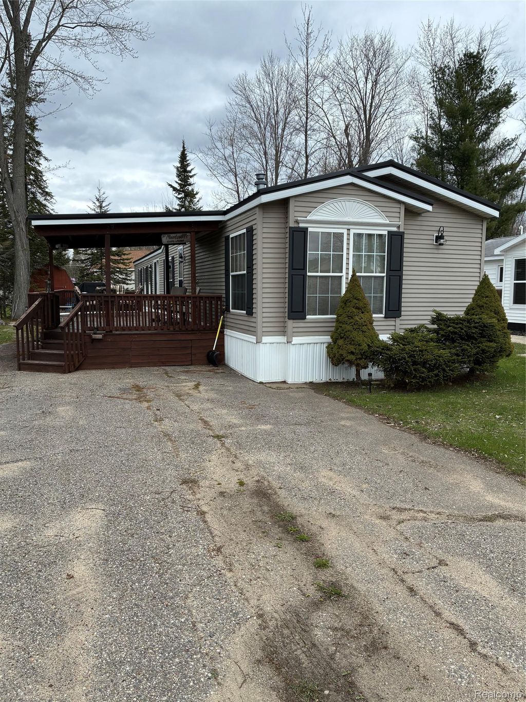 12336 E Houghton Lake Drive, Lake township