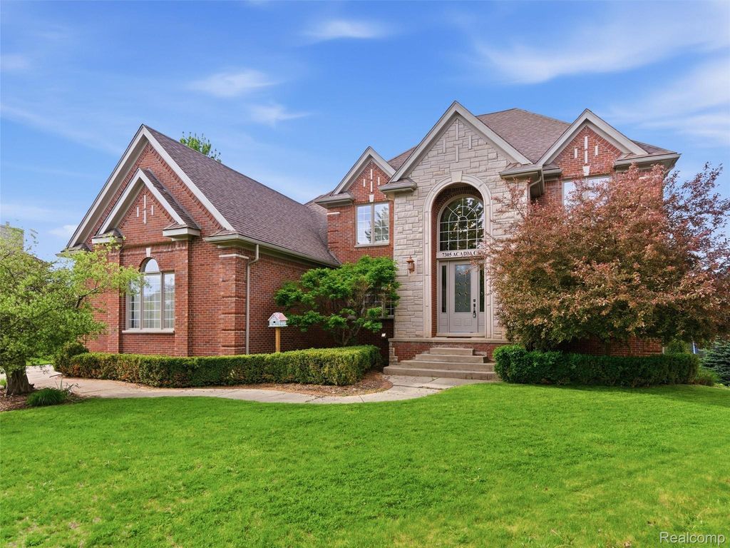 7305 Acadia Court, Washington township