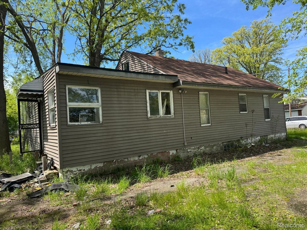 1610 Kent Street, Flint city