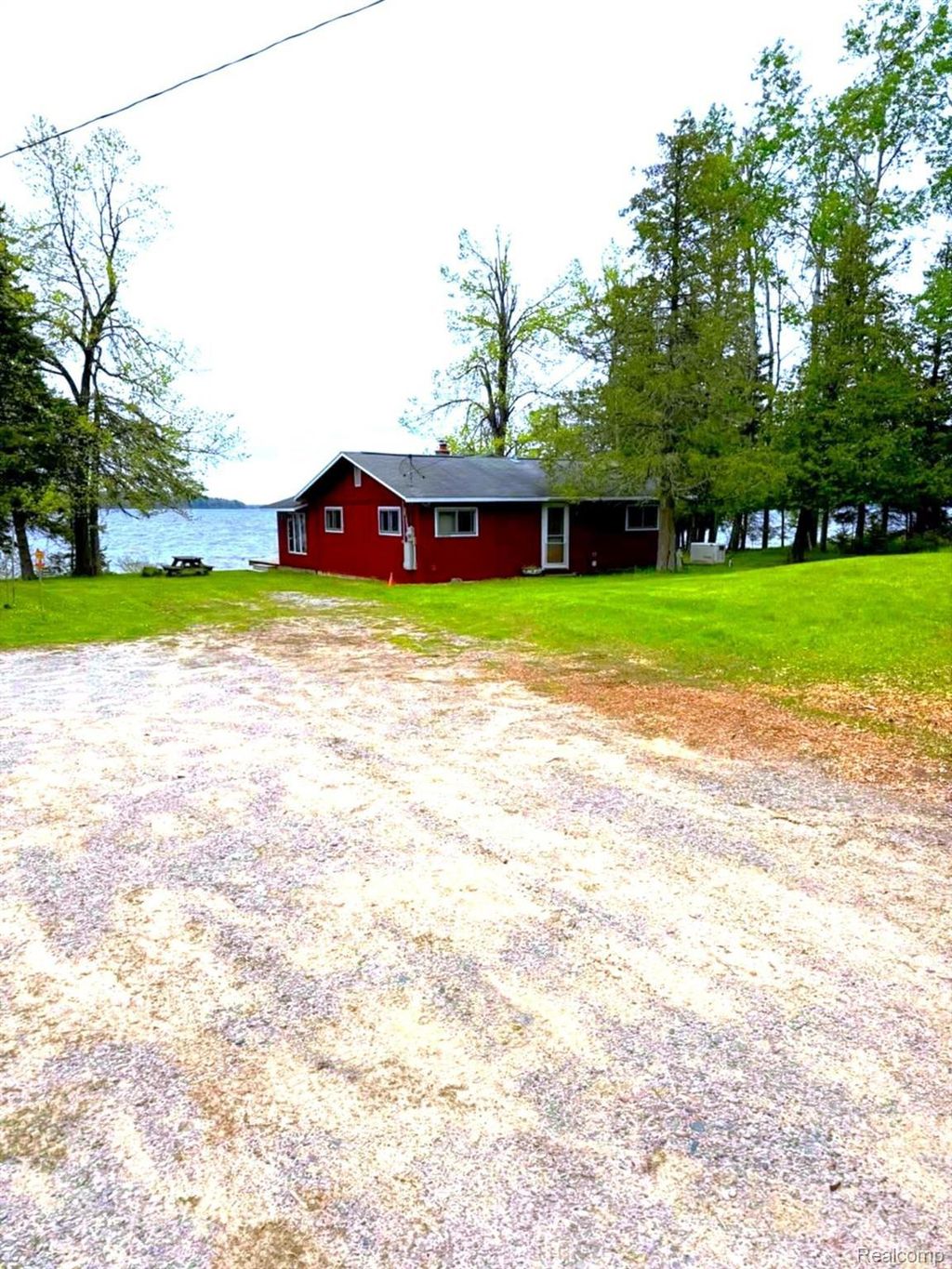5136 Hardwood Trail, Alcona township