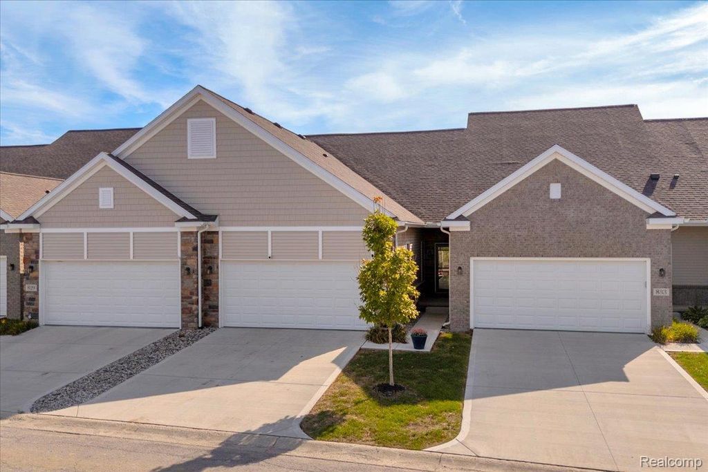 831 Plum Village Drive, Raisinville township