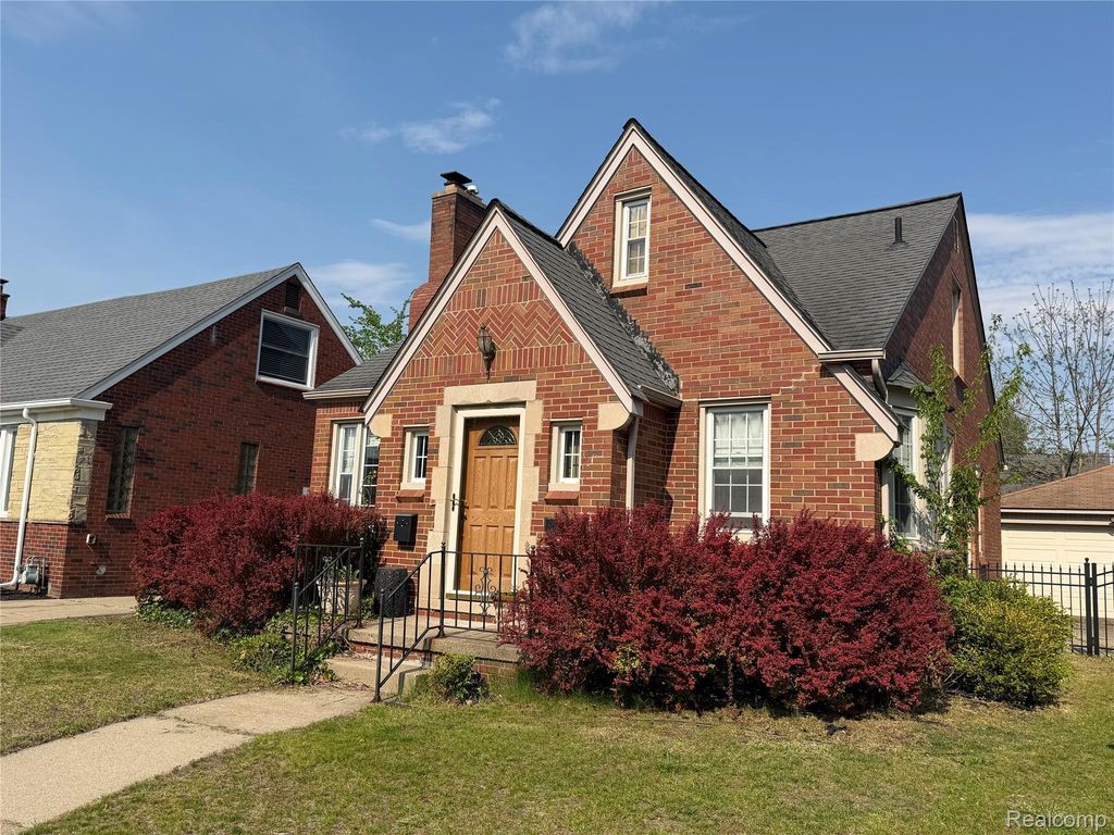 135 S Lafayette Street, Dearborn city