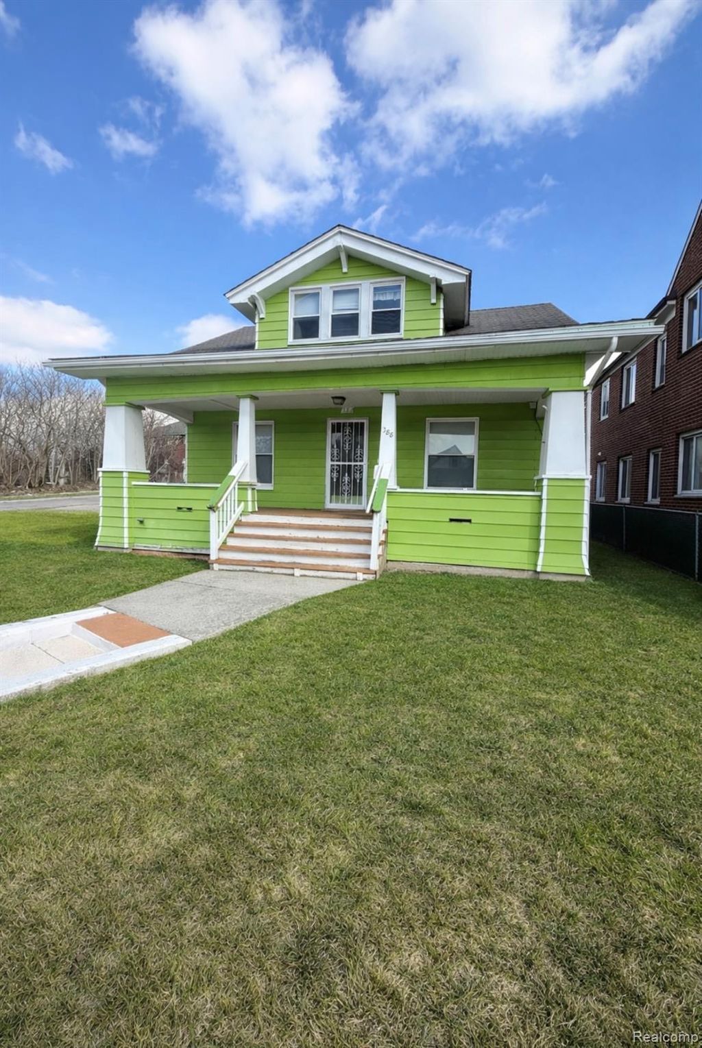 388 N Perry Street, Pontiac city