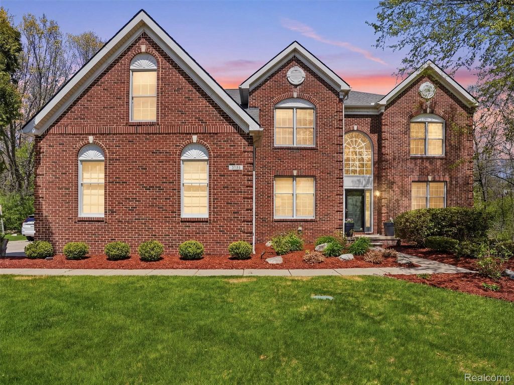 5318 Glenwood Creek, Clarkston