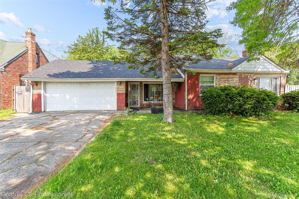3231 Spruce Street, Inkster