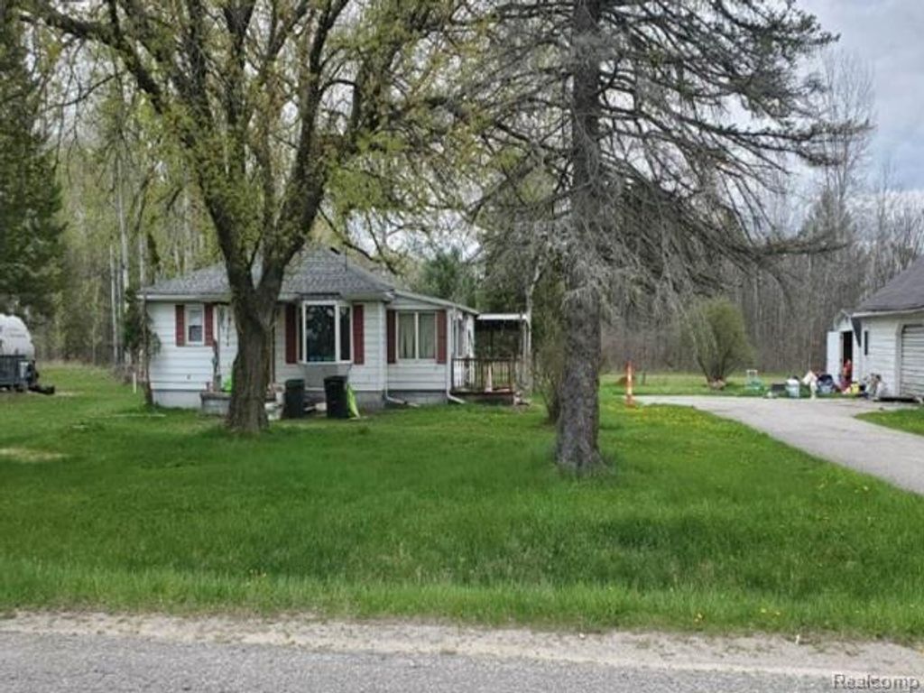 4056 N Three Rivers, Gladwin city