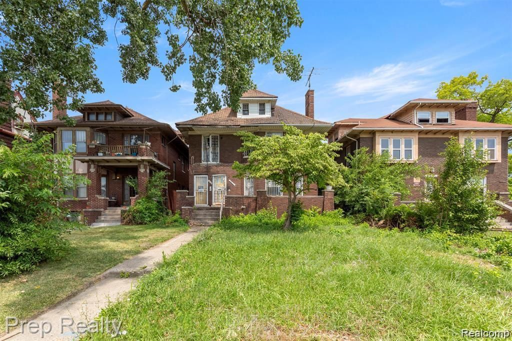 2633 W Grand Boulevard, Detroit city