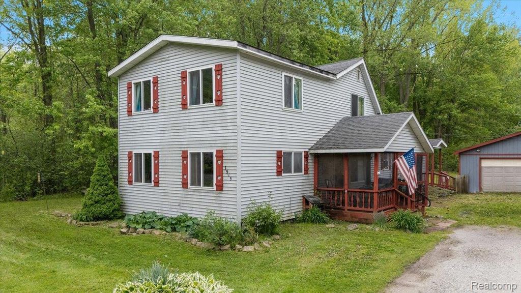 3915 Fruit Street, Clay township