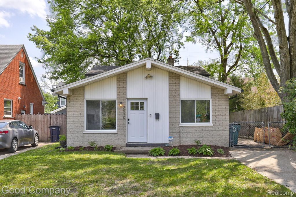 2410 E Lincoln Avenue, Royal Oak city