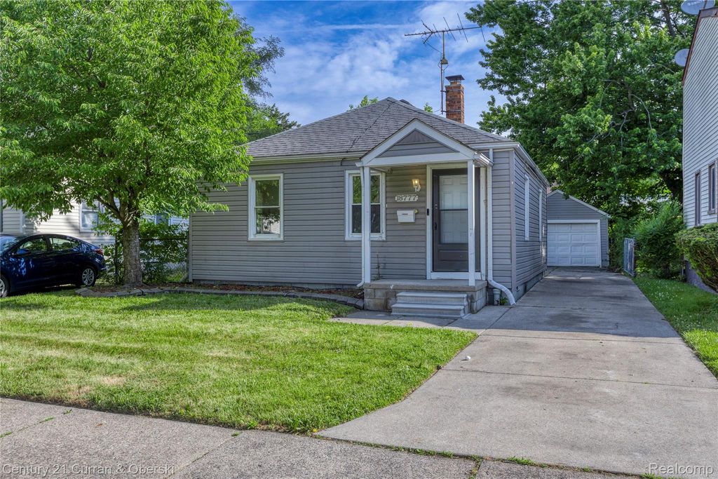 18777 Kingsville Street, Harper Woods city