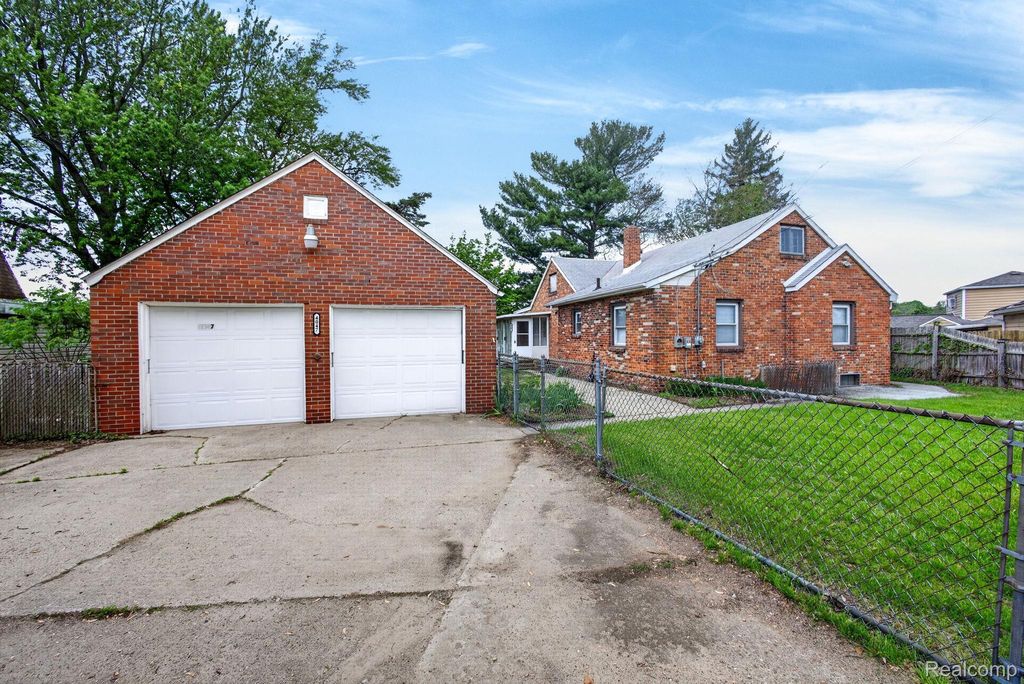4047 Mitchell Drive, Genesee charter township