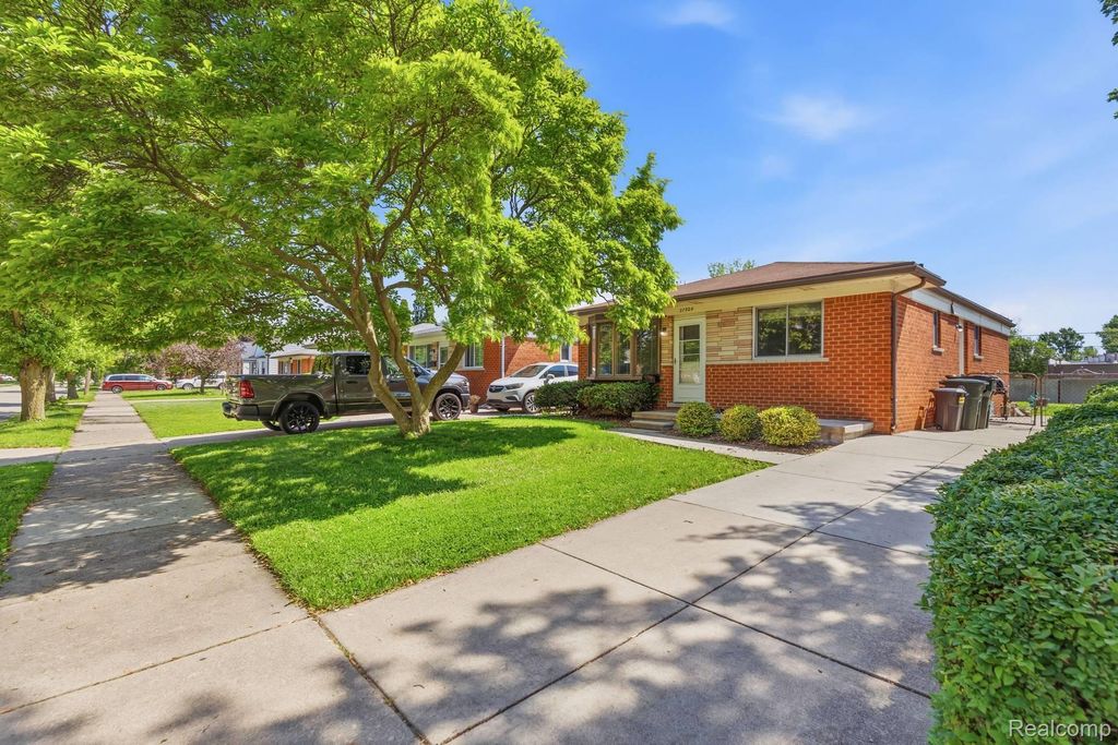 27904 Glenwood Street, St. Clair Shores city