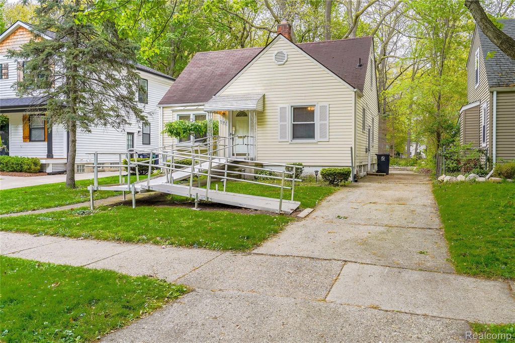 1102 N Vermont Avenue, Royal Oak city