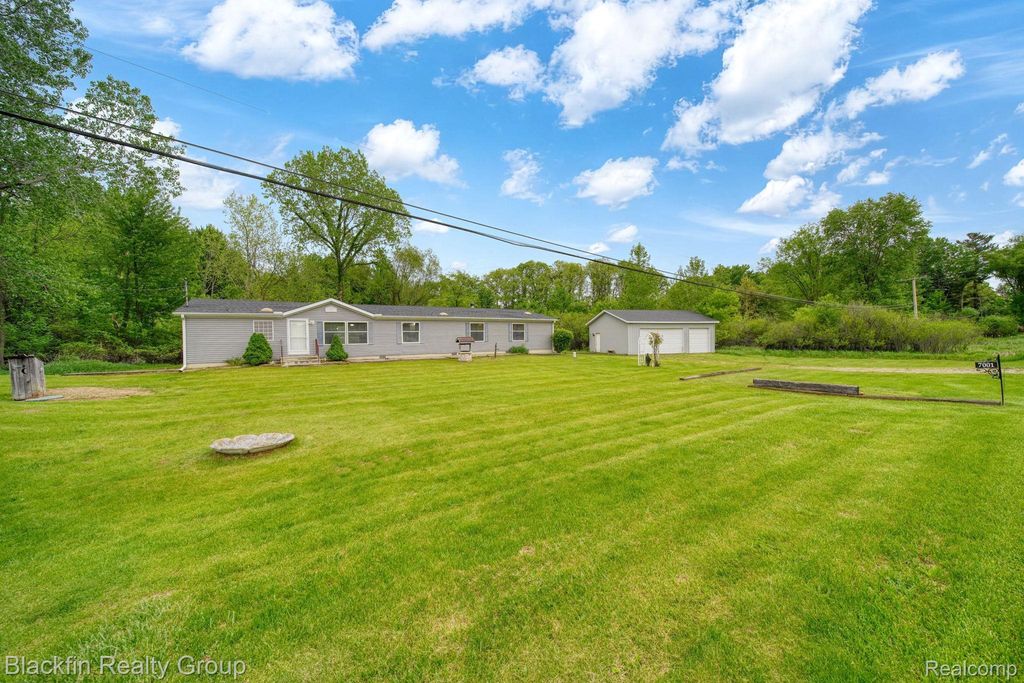 7001 Sweezy Lake Road, Norvell township