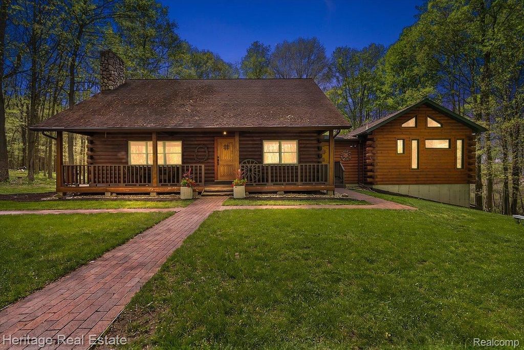 51323 County Road 215 Road, Lawrence township