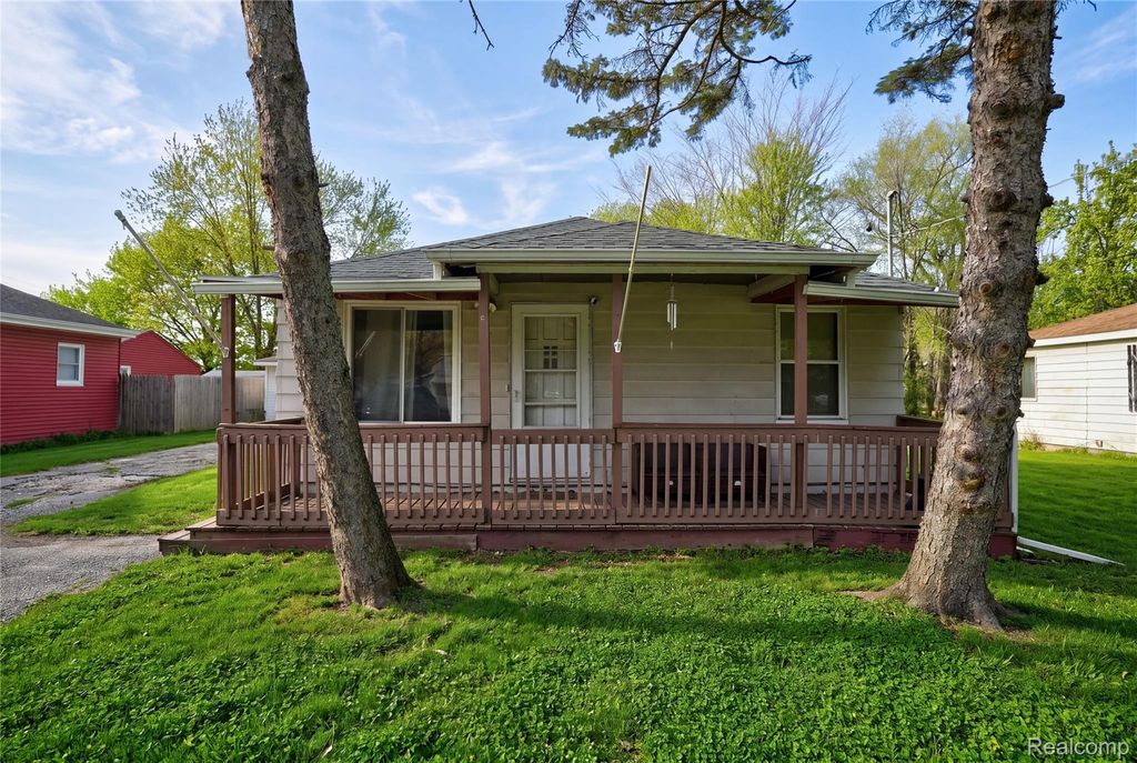 3385 N Genesee Road, Genesee charter township