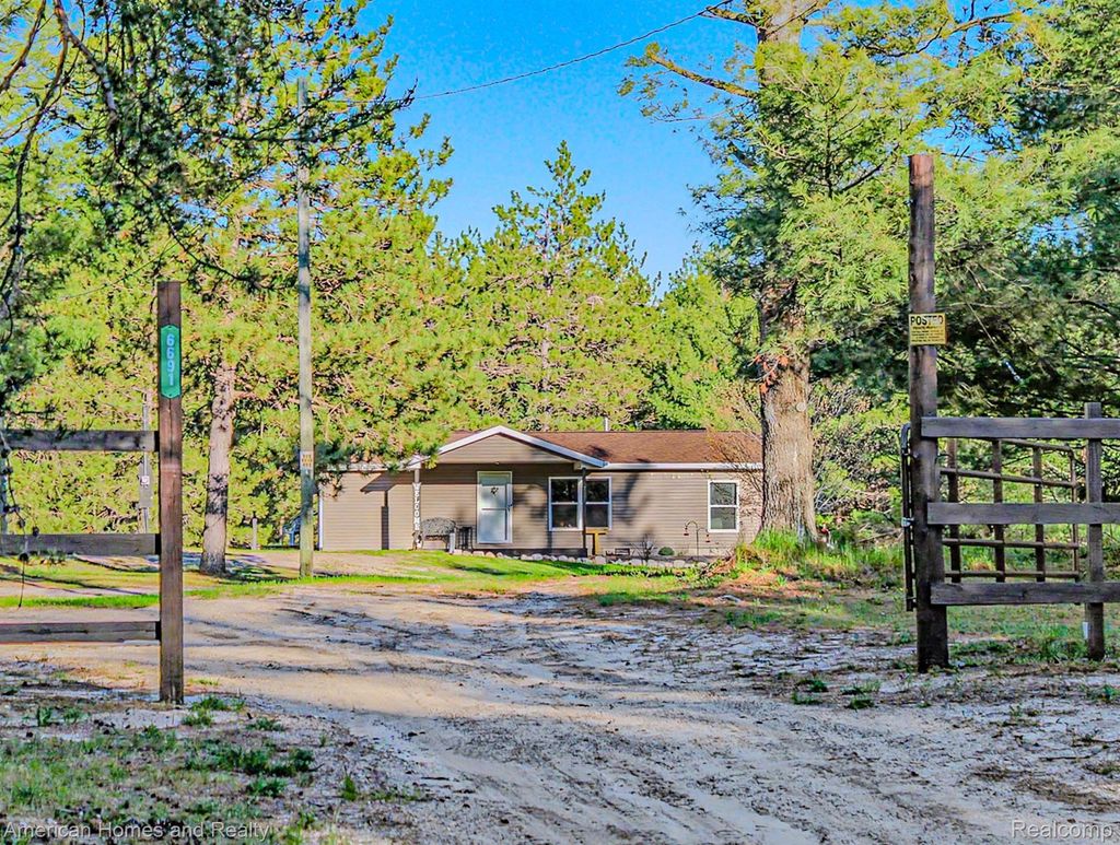 6691 Boone Lane, Corwith township