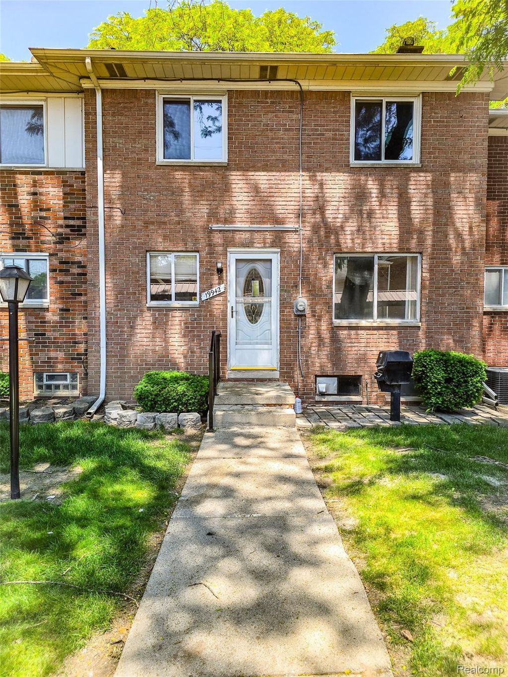 19942 Vernier Road, Harper Woods