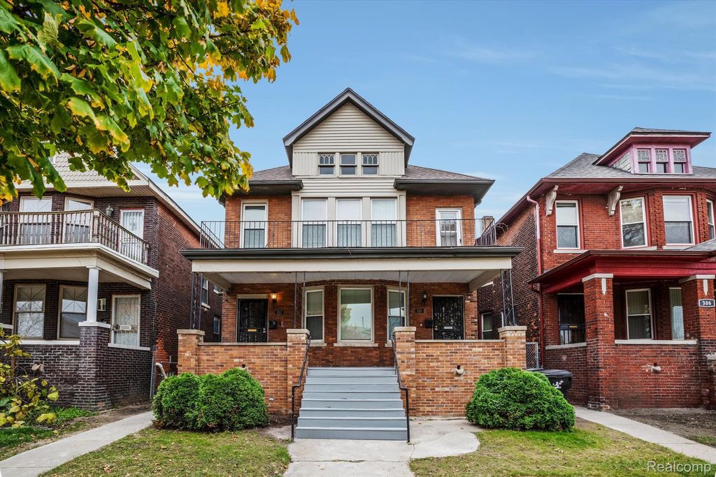 310 Hendrie St, Detroit city