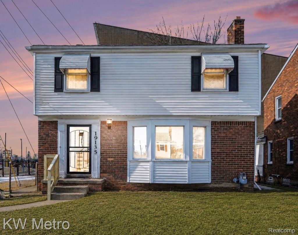 19135 Hartwell, Detroit city