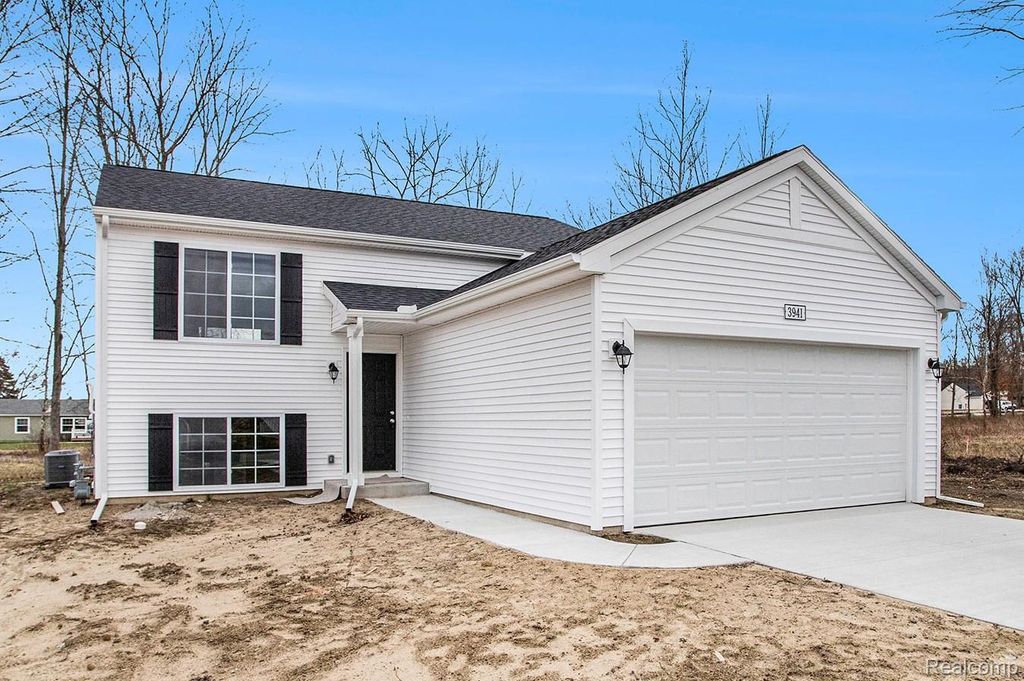 6300 Tommy Trail, Mt. Morris township