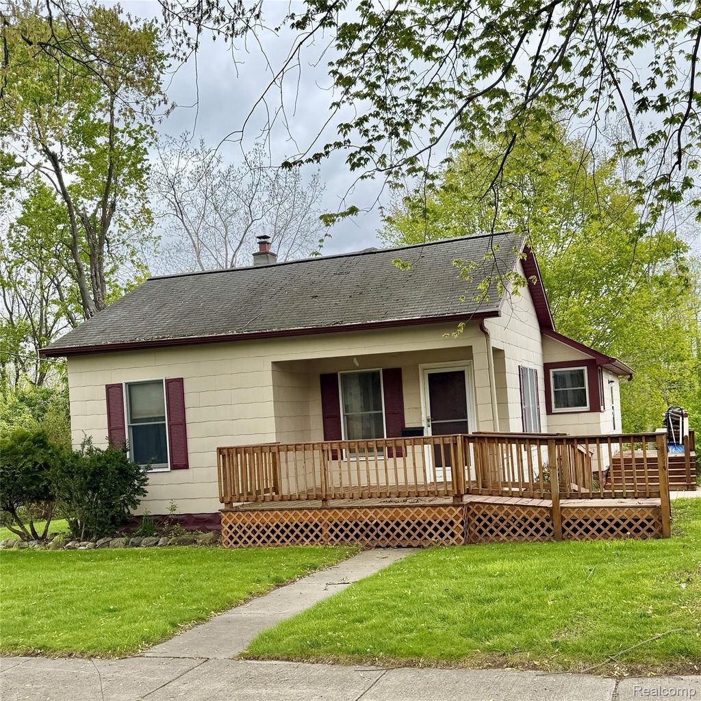 301 S Main Street, Vassar