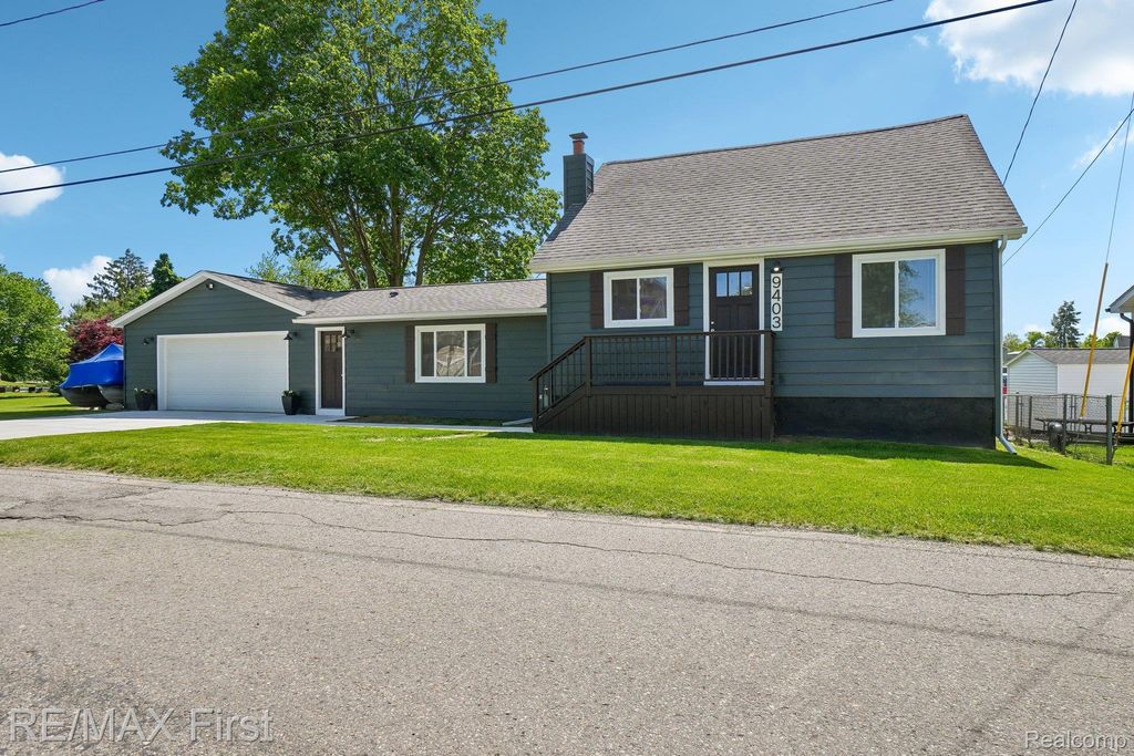 9403 Buckingham Street, White Lake charter township