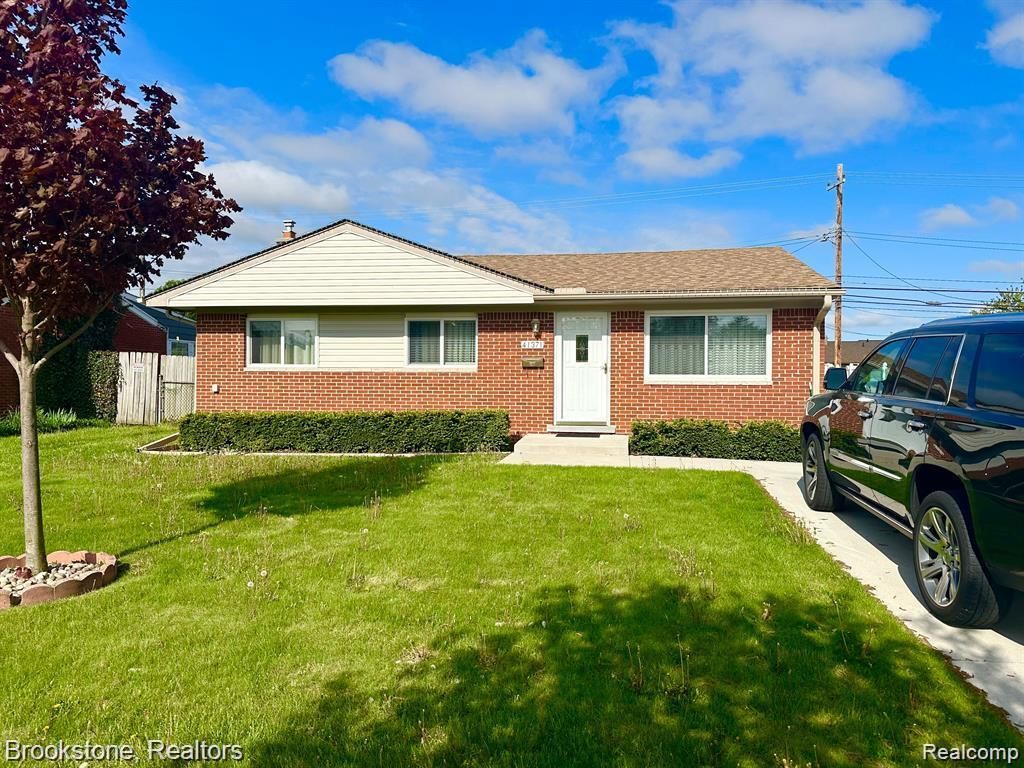 41371 Hamilton Drive, Sterling Heights city