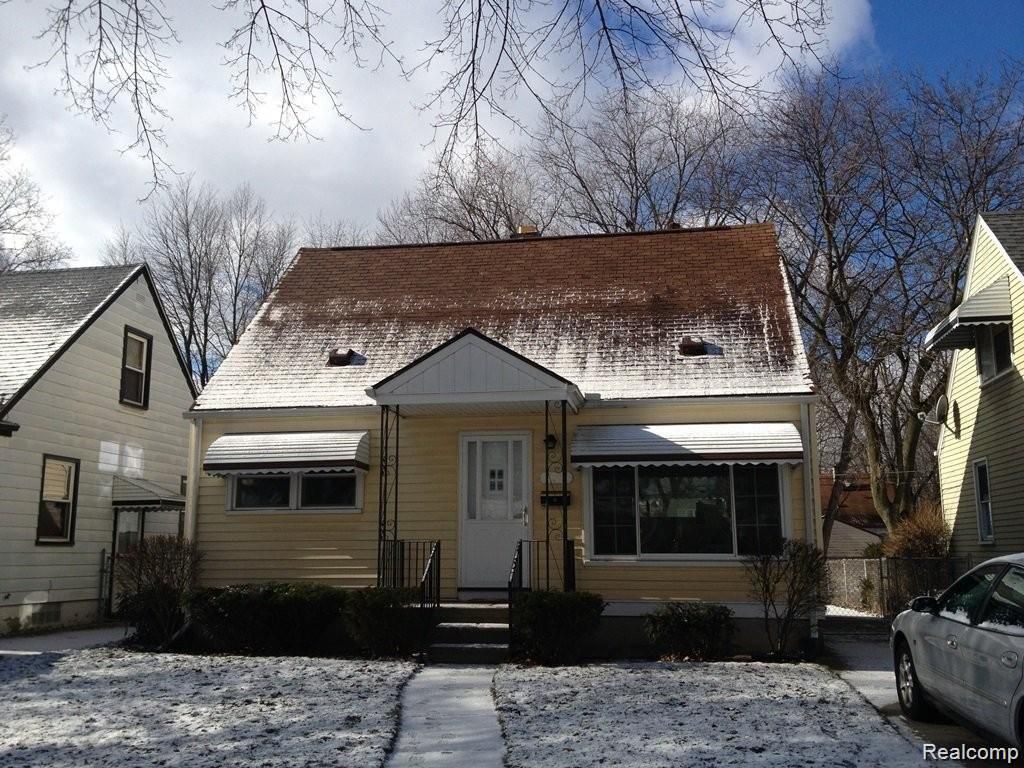 18677 Negaunee, Redford charter township