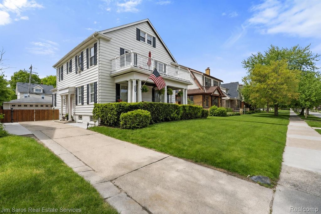 1215 Nottingham Road, Grosse Pointe Park city