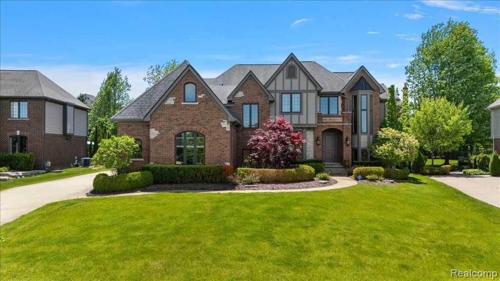 2885 Ambleside Court, Rochester