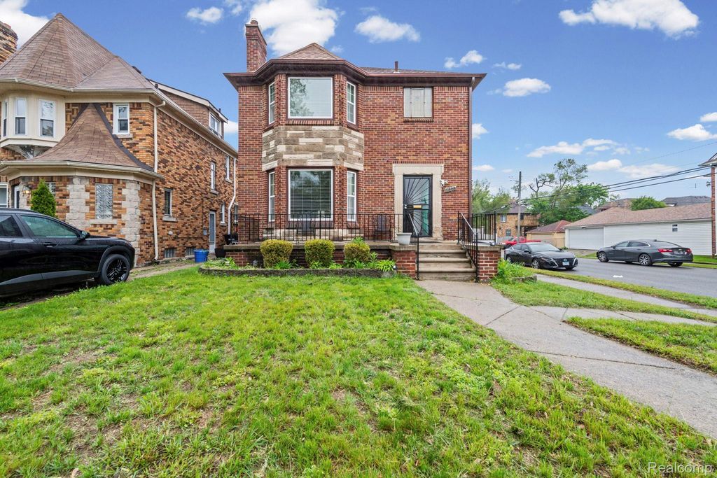 17500 Pennington Drive, Detroit city